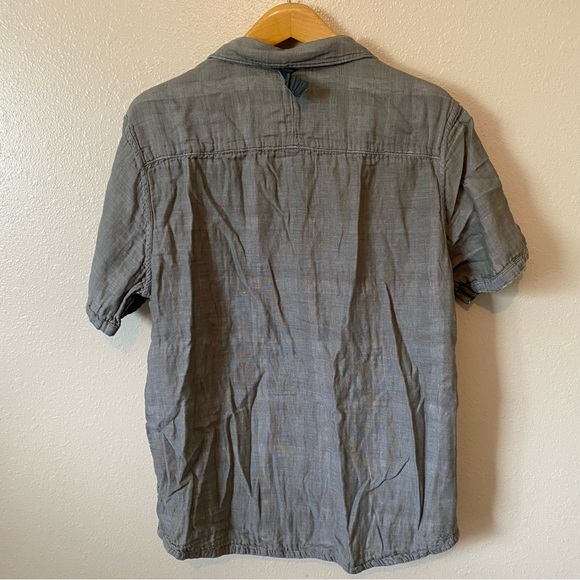 Merrell Reversible Button Down Tee - Picture 8 of 8